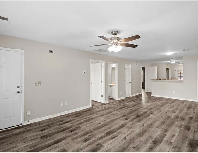 Photo - 108 Harvest Glen Ln