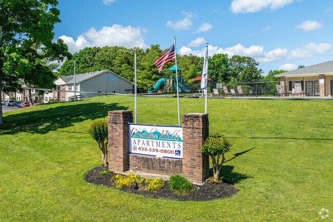 Cherokee Hills - Cherokee Hills Apartments