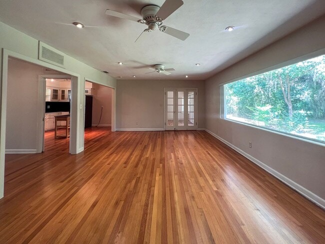 Photo - 3BR/2.5BA House in Florida Park - Available For Fall 2026!