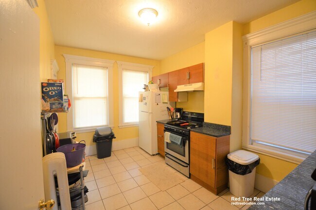 Photo - 1721 Commonwealth Ave Unidad 3-bed Brighton