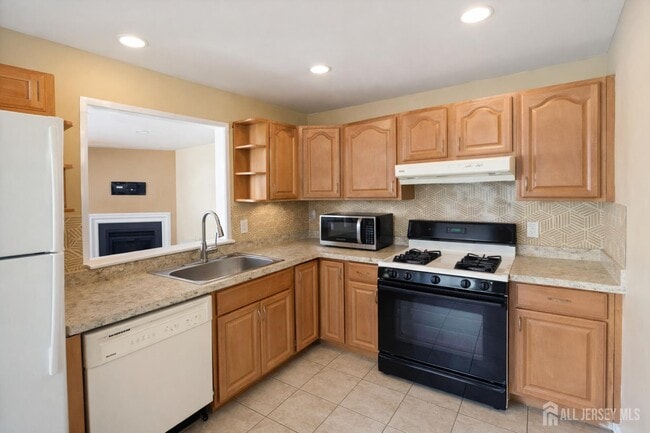 Photo - 1413 Pebble Pl