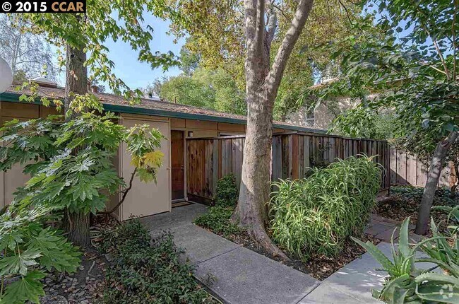 Building Photo - 2600 Jones Rd Unit 37 Rental