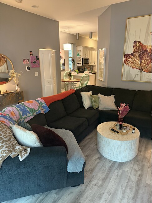 Living room - 2019 N Sawyer Ave Unidad Apt 1