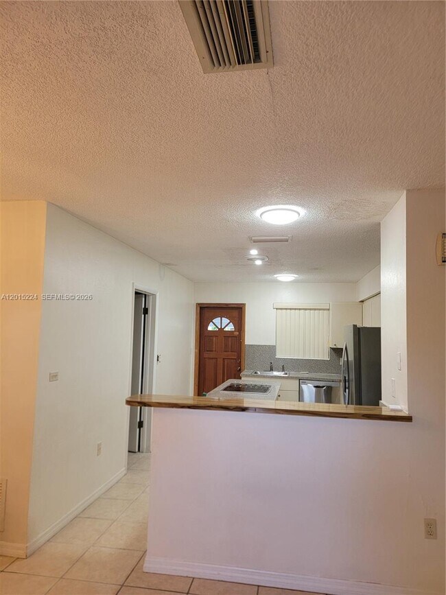 Photo - 6510 SW 20th St Unidad 0