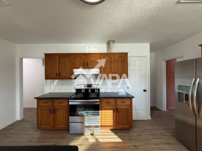 Photo - 302 Bonair Dr