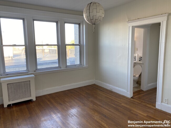 Building Photo - 121 Brainerd Rd Unit 14 Rental
