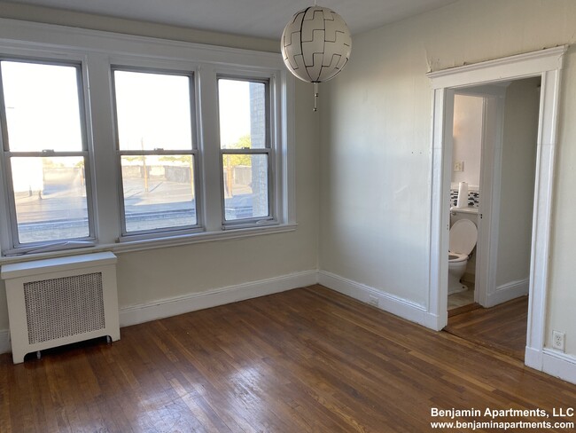 Photo - 121 Brainerd Rd Unidad 14 Rental