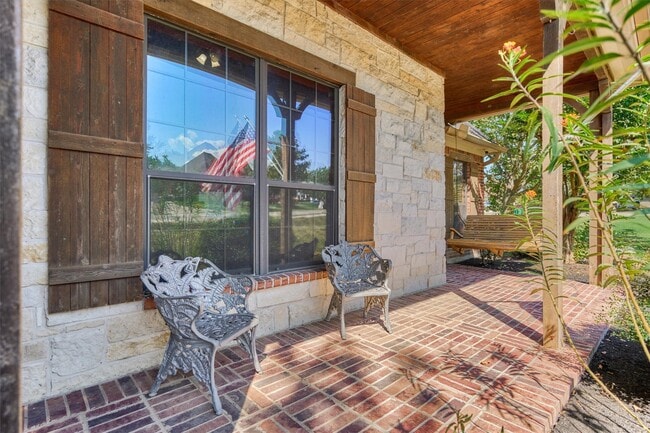 Photo - 388 Berkley Dr