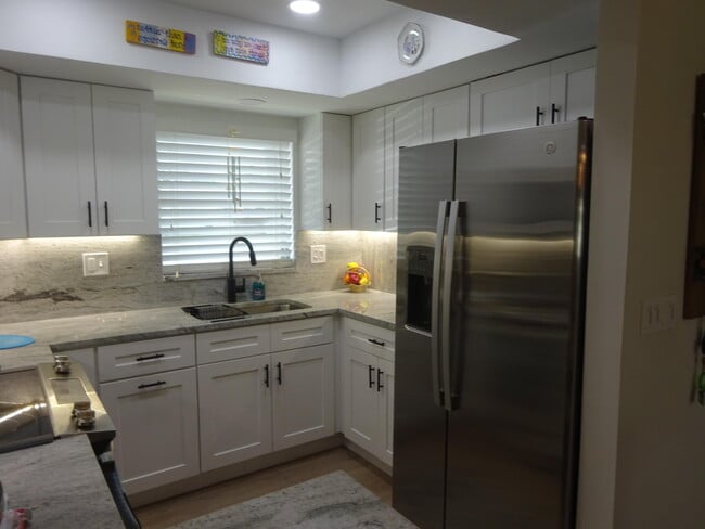 Photo - 2864 Crosley Dr E