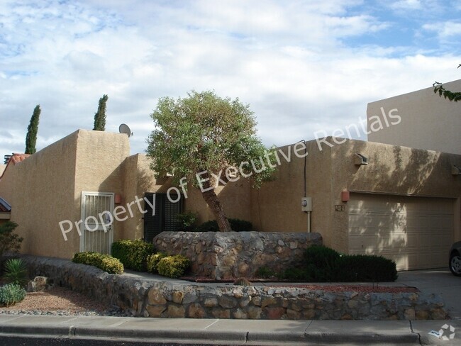 Building Photo - 2 Las Casitas Rental