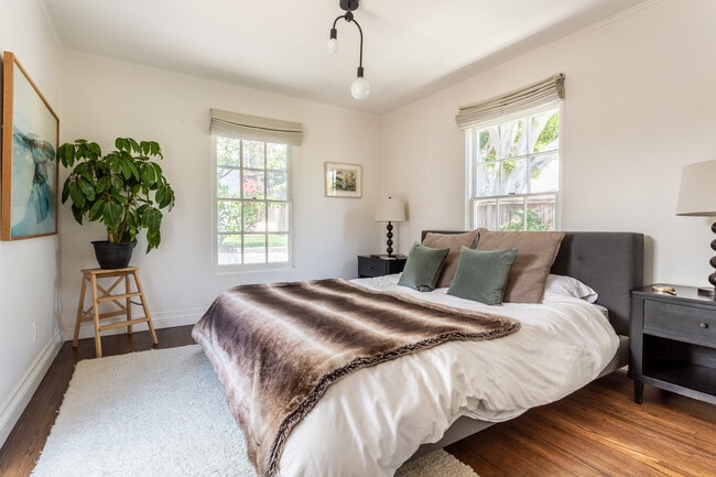 Photo - 1735 Bryn Mawr Ave