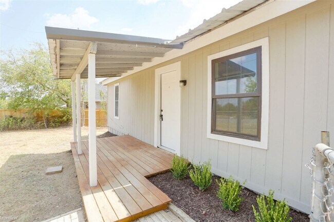 Photo - 2 br, 1 bath House - 221 Porter Drive