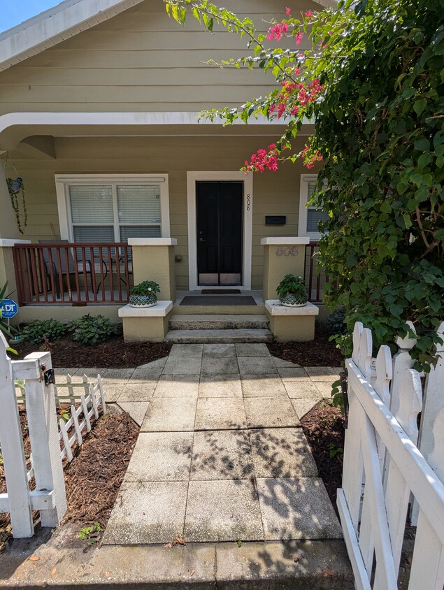 Front Entrance Exterior - 808 9th Ave N (St Petersburg, FL)