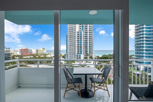 Photo - 400 South Pointe Dr Unit 1006