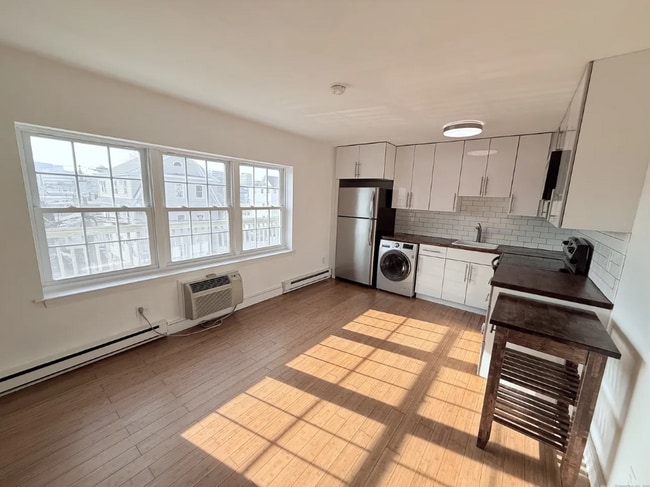 Photo - 8 Wardwell St