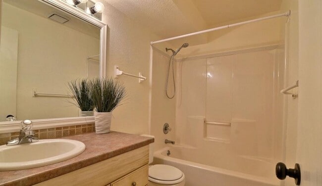 Photo - 5110 W 6th Street Rd