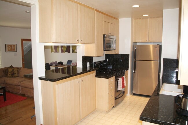 Photo - 516 N San Vicente Blvd