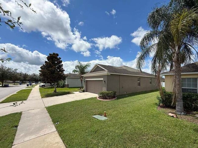 930 Meadow Glade Dr