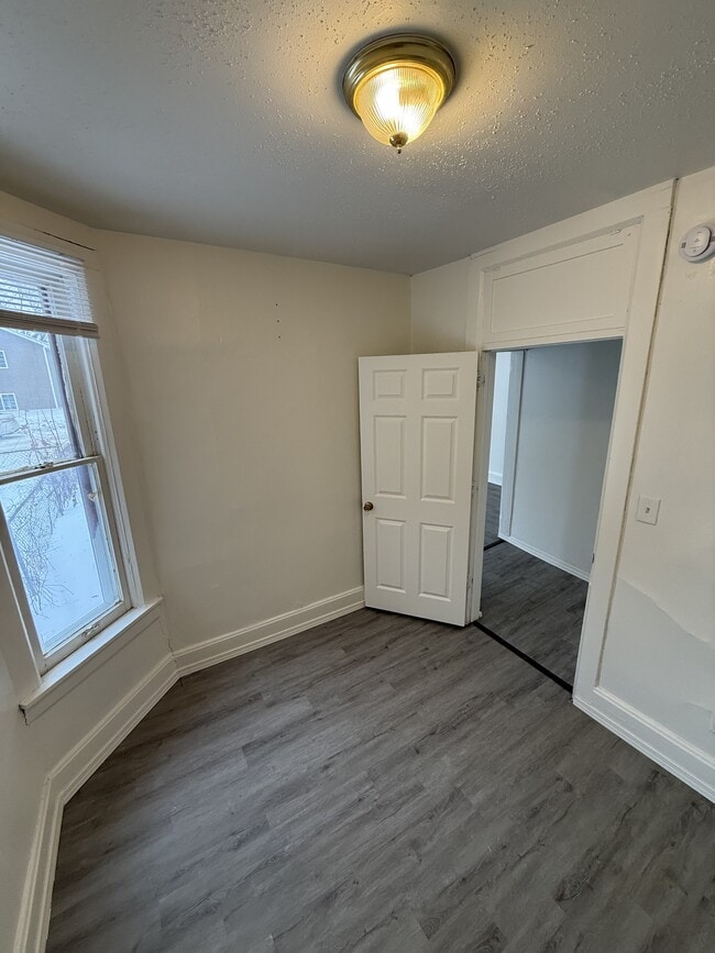 Photo - 74 Jessamine Ave W