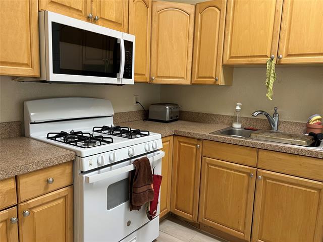 715 W Hickory St Unit A2