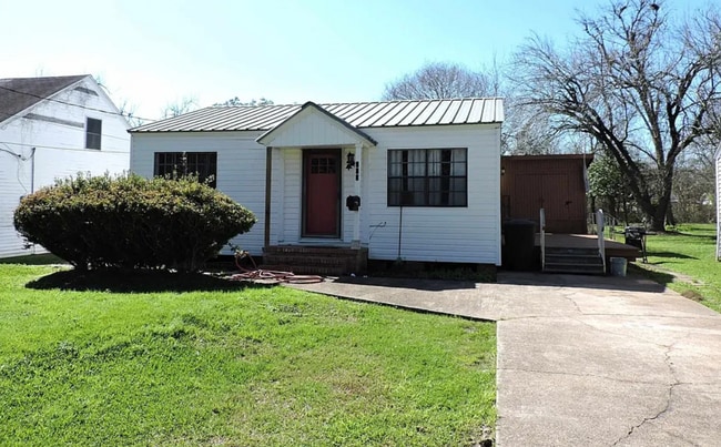 Building Photo - 133 Hilldale Dr Rental