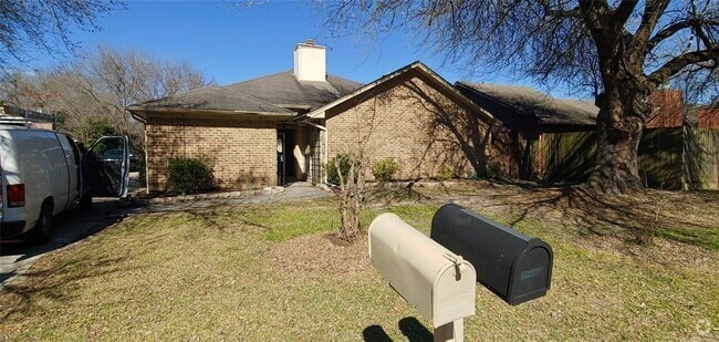 Building Photo - 10822 Lynbrook Dr Unit a Rental