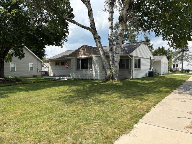 Photo - 1006 State St