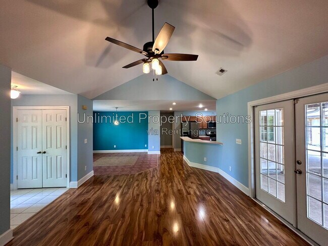 Photo - 23 Creekstone Ln