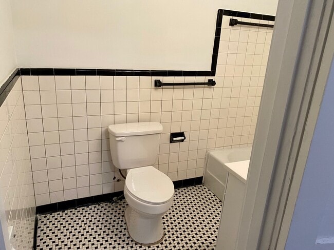 Photo - 518 9th Ave