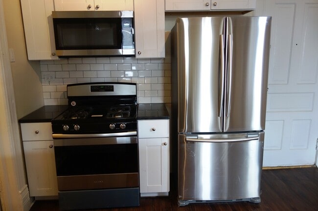 Photo - 1651 W 19th St Unit 3F