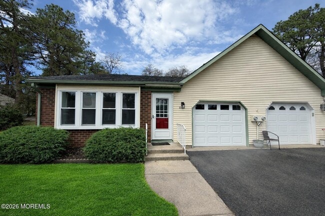 Building Photo - 8A Canton Dr