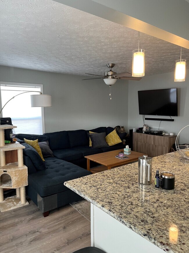 Photo - 1333 W 67th St Unit 1333 w 67 Up