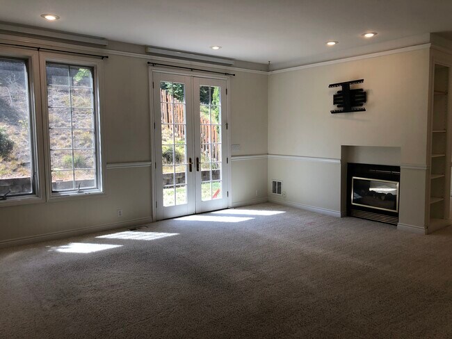 Photo - 265 NW Terre View Dr