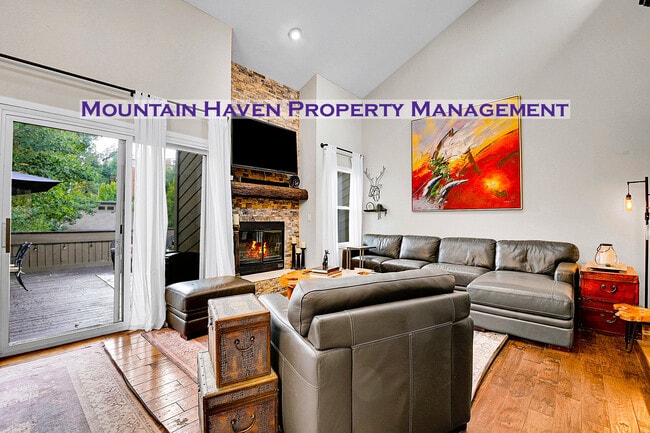 Building Photo - 30573 Sun Creek Dr Rental