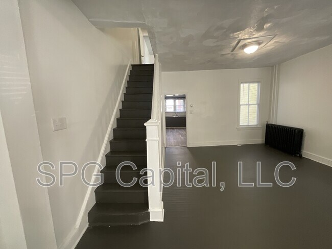 Photo - 573 W Princess St