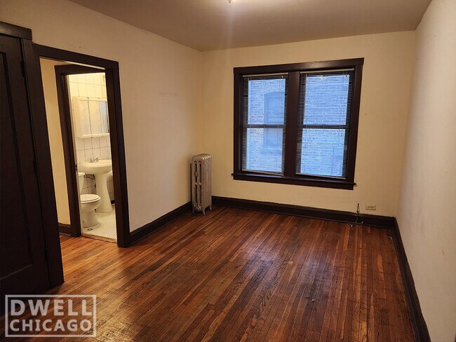 Photo - 3302 W Schubert Ave