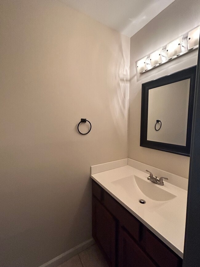 Powder Room - 718 Spence Cir