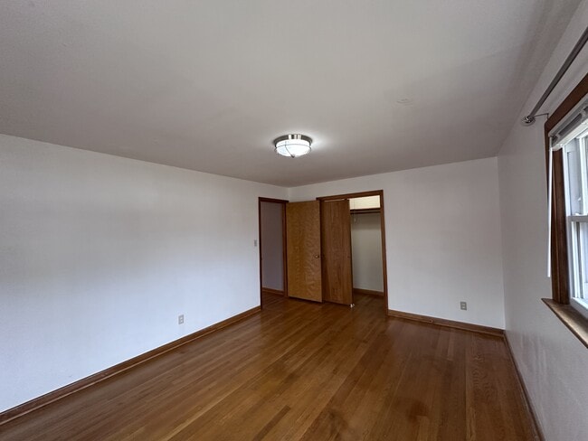 Photo - 638 Oakland Dr