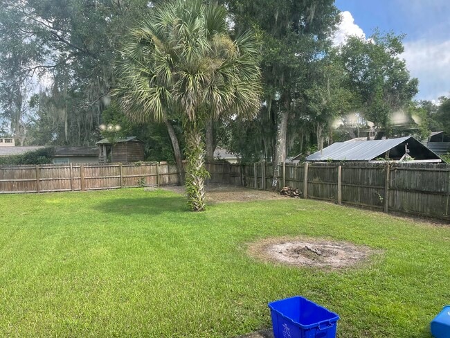 Photo - 845 Pearl St,