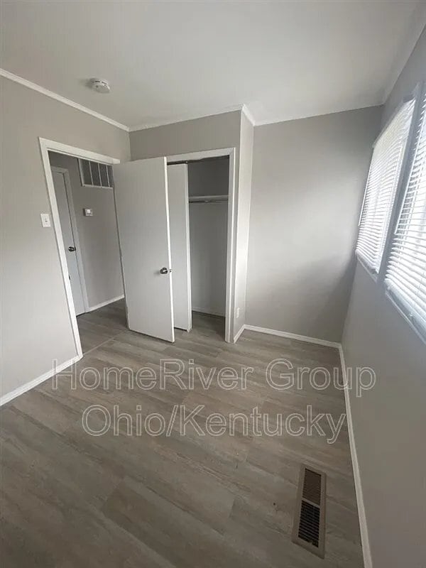 Photo - 1385 Guenther Rd