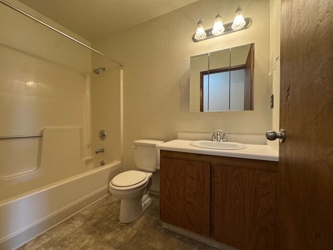 Photo - 4139 D St Unit 4139 D ST
