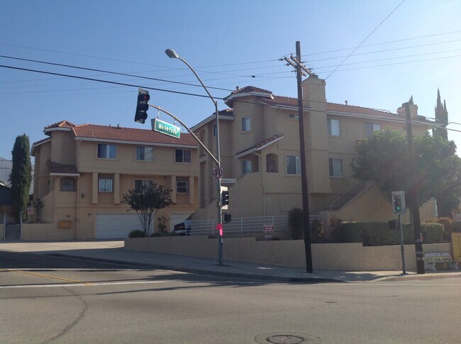 Photo - 4102 Rosemont Ave Unidad E