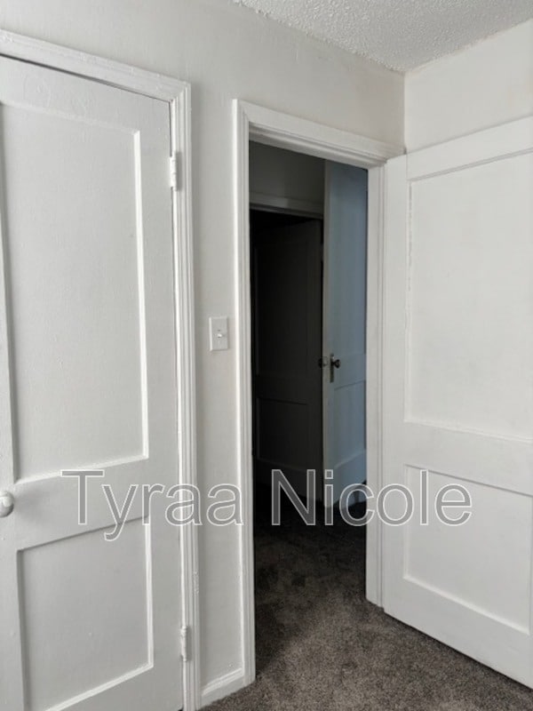 Photo - 22241 Lyndon St