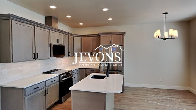 Building Photo - 413 S 97th Ave Unit 2 Rental