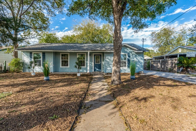 Photo - 827 Ware Blvd