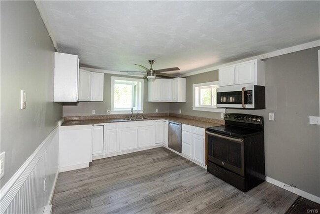 Van Buren RD, Single Family Home