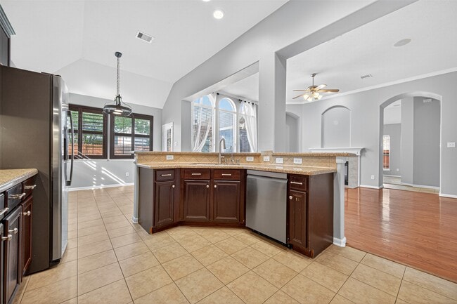 Building Photo - 27210 Sable Oaks Ln