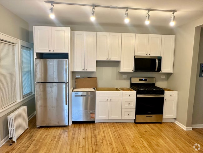 Building Photo - 2494 Saint Johns Ave Unit 1SW Rental