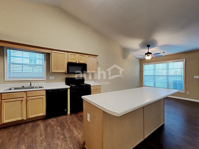 Photo - 535 Maeve Ln Casa