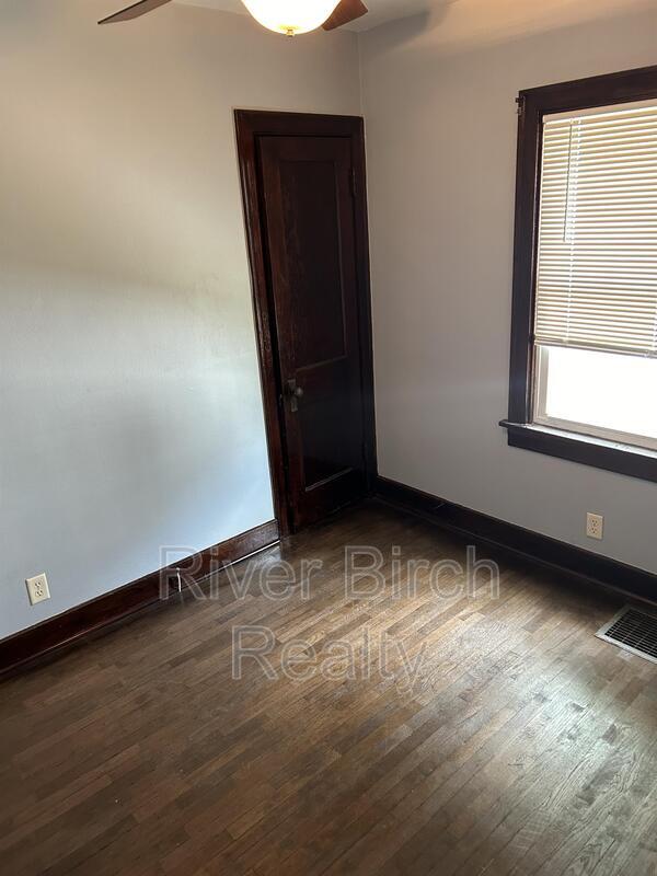 Photo - 2633 S Whittier Ave